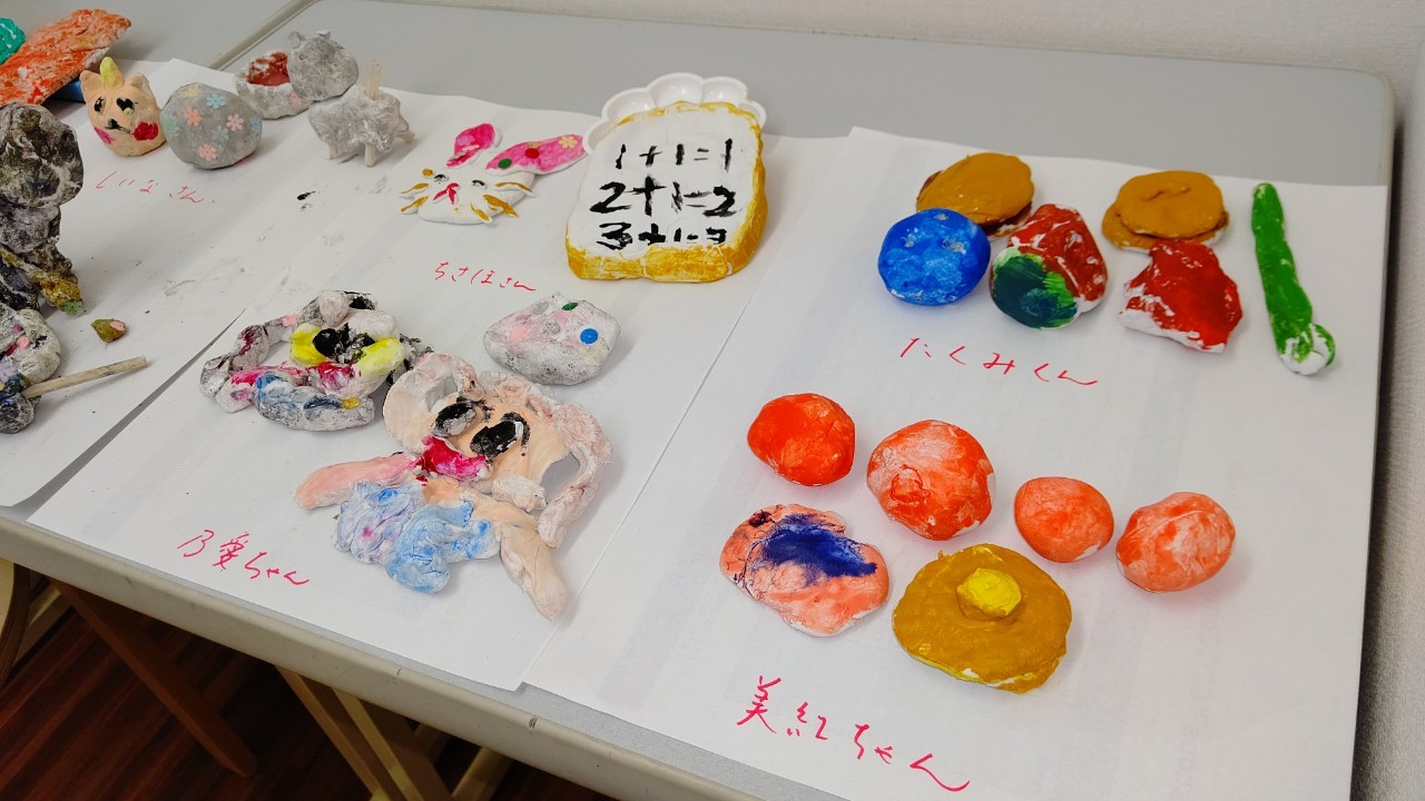 7/25日(土)   紙粘土の工作